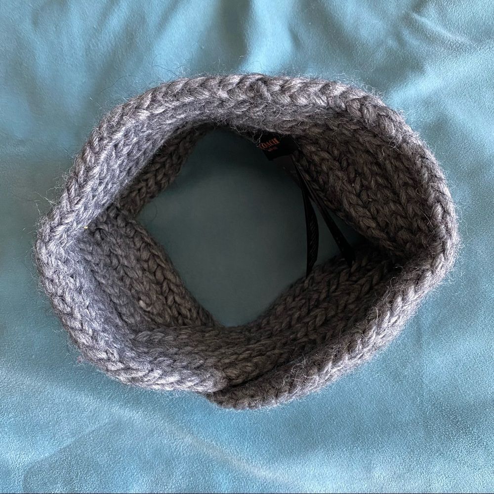 Coach Headband - Picture 7 of 8